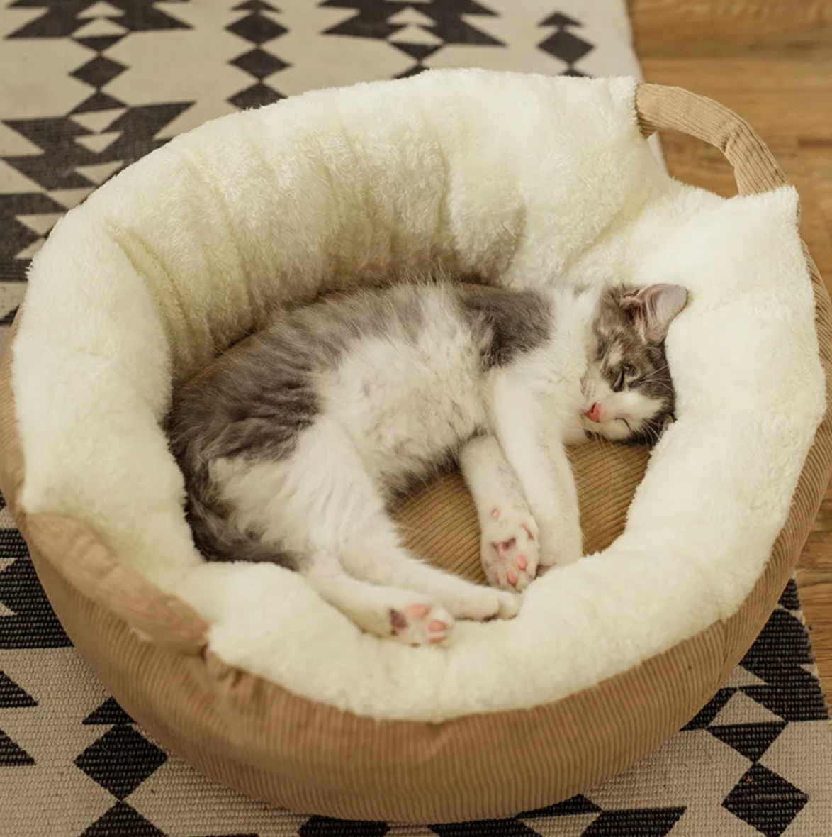 Cozy Pet Nest Bed